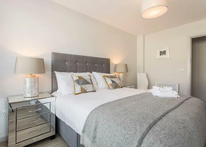 The Smithfield Penthouse דירה